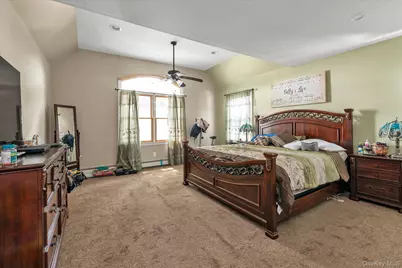 1 Windsor Place, Lynbrook, NY 11563 - Photo 18