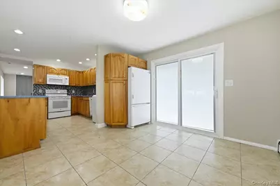 14 Crest Lane, Levittown, NY 11756 - Photo 14