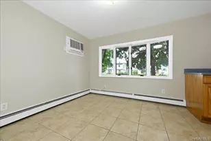 14 Crest Ln, Levittown, NY 11756 - Photo 16
