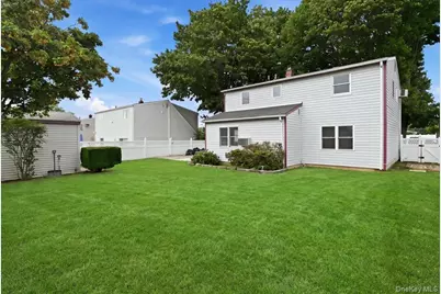 14 Crest Lane, Levittown, NY 11756 - Photo 26