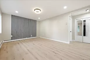 14 Crest Ln, Levittown, NY 11756 - Photo 4