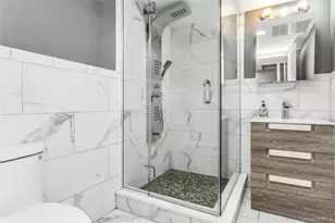 149-62 Powells Cove Blvd, Whitestone, NY 11357 - Photo 24