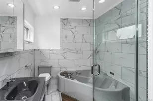 149-62 Powells Cove Blvd, Whitestone, NY 11357 - Photo 16