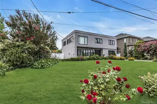 149-62 Powells Cove Blvd, Whitestone, NY 11357 - Photo 2