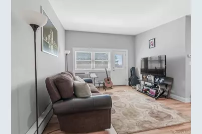 4 Rose Street #Apt 6 B2, Oceanside, NY 11572 - Photo 8