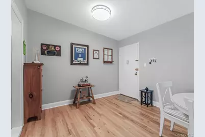 4 Rose Street #Apt 6 B2, Oceanside, NY 11572 - Photo 2