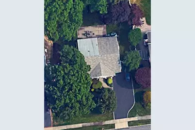 21 Wesleyan Road, Commack, NY 11725 - Photo 2