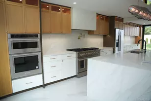 21 Wesleyan Rd, Commack, NY 11725 - Photo 6