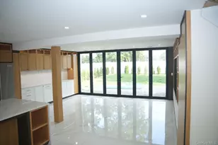 21 Wesleyan Rd, Commack, NY 11725 - Photo 10