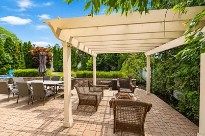 70 Nursery Street, Locust Valley, NY 11560 - Photo 20