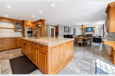 70 Nursery Street, Locust Valley, NY 11560 - Photo 4