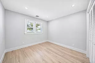 36 Mayflower Ave, Smithtown, NY 11787 - Photo 14