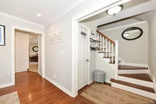 374 Andrews Rd, Mineola, NY 11501 - Photo 4