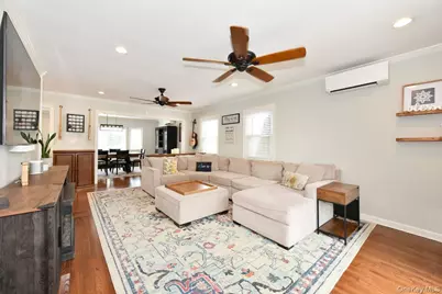 374 Andrews Road, Mineola, NY 11501 - Photo 10