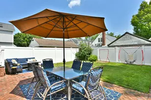374 Andrews Rd, Mineola, NY 11501 - Photo 30