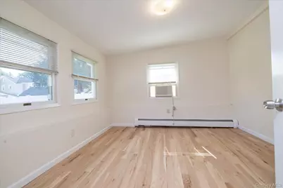 121 Raymond Street #1st, Rockville Centre, NY 11570 - Photo 8