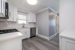 121 Raymond St, Rockville Centre, NY 11570 - Photo 10