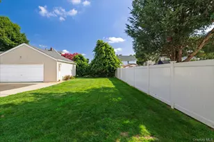 121 Raymond St, Rockville Centre, NY 11570 - Photo 14
