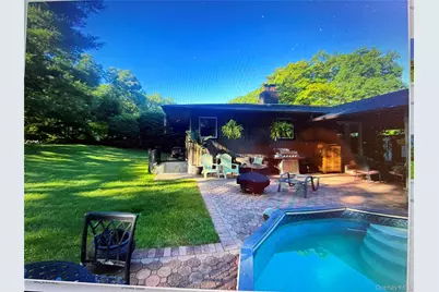 271 Terry Road, Smithtown, NY 11787 - Photo 8