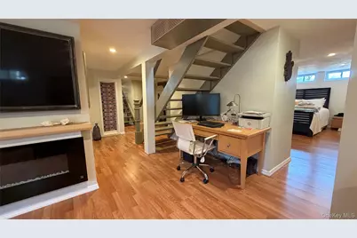271 Terry Road, Smithtown, NY 11787 - Photo 18