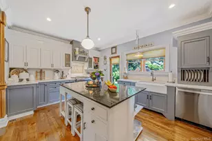 8 Jackson Ave, East Quogue, NY 11942 - Photo 10