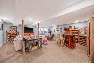 8 Jackson Avenue, East Quogue, NY 11942 - Photo 34