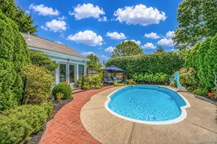 8 Jackson Ave, East Quogue, NY 11942 - Photo 38
