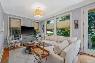 8 Jackson Avenue, East Quogue, NY 11942 - Photo 6