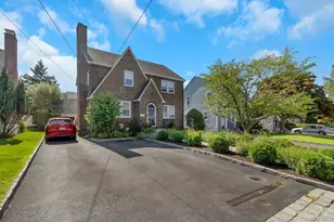 64 Lyons Rd, Scarsdale, NY 10583 - Photo 2