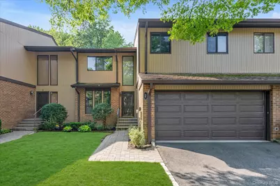 7 Wimbledon Drive, Roslyn, NY 11576 - Photo 1