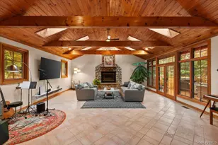 2 British Colony Rd, Northport, NY 11768 - Photo 18