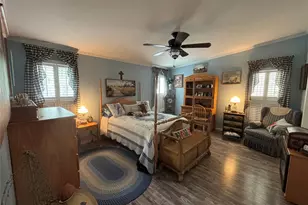 1661 Old Country Rd, Riverhead, NY 11901 - Photo 38