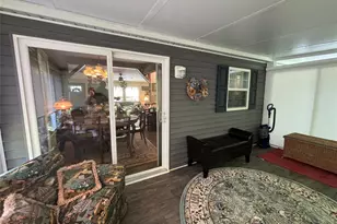 1661 Old Country Rd, Riverhead, NY 11901 - Photo 26