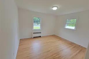 392 3rd Ave, Bayport, NY 11705 - Photo 10