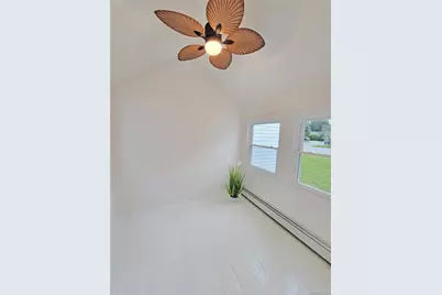 392 3rd Avenue, Bayport, NY 11705 - Photo 14