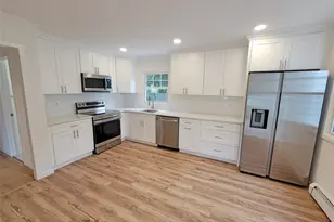 392 3rd Ave, Bayport, NY 11705 - Photo 4