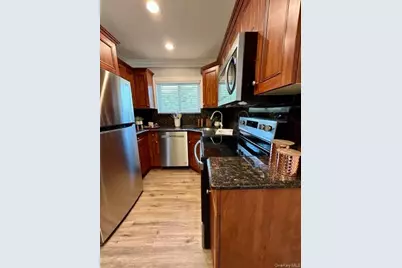 45 Golden Avenue #E05, Deer Park, NY 11729 - Photo 2