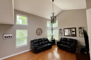 24 Waterford Cir, Washingtonville, NY 10992 - Photo 2