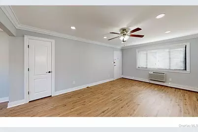 20 Perry Boulevard #1, Lindenhurst, NY 11757 - Photo 6