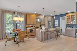 5 Wolfsbane Ct, Aquebogue, NY 11931 - Photo 8