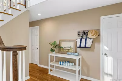 155 2nd Avenue, Peconic, NY 11958 - Photo 2