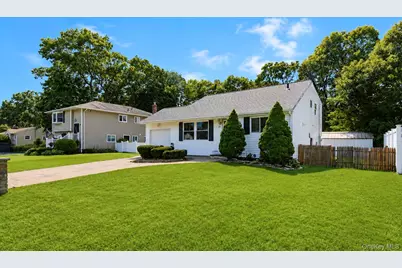 39 Superior Street, Port Jefferson Station, NY 11776 - Photo 4
