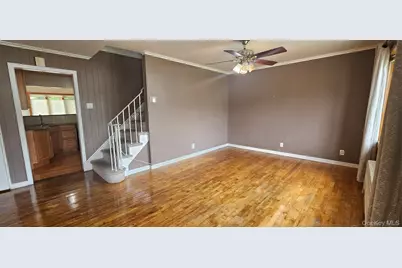 671 Blackstone Ave, East Meadow, NY 11554 - Photo 6