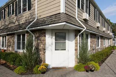 6 Richland Boulevard #15, Brightwaters, NY 11718 - Photo 1