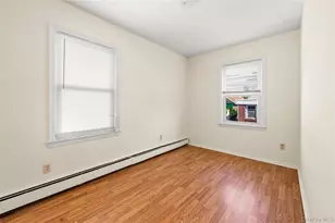 21 Beechwood Ave, Port Washington, NY 11050 - Photo 12