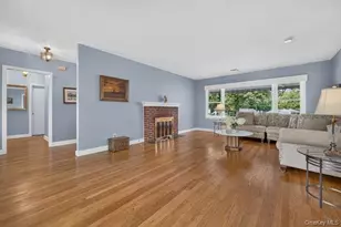 4 Woodleaf Ct, Cold Spring Harbor, NY 11724 - Photo 6