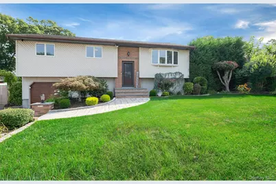 9 Urban Drive, Selden, NY 11784 - Photo 4