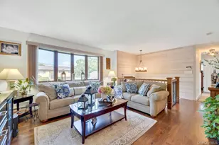9 Urban Dr, Selden, NY 11784 - Photo 6