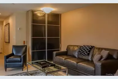 21-70 31 Street #3R, Astoria, NY 11105 - Photo 6