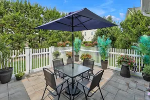 158 Stoneleigh Dr, Riverhead, NY 11901 - Photo 18